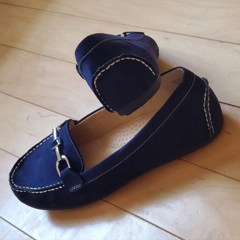 Suede Liz Claiborne Loafers wide width brand new